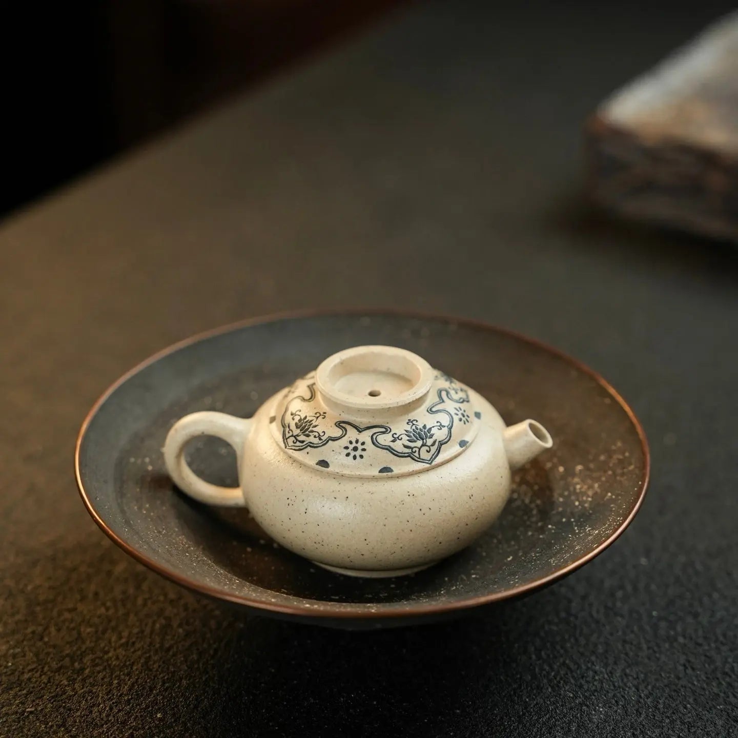 Ju Lun 85cc - Yixing Handmade Teapot 江苏宜兴