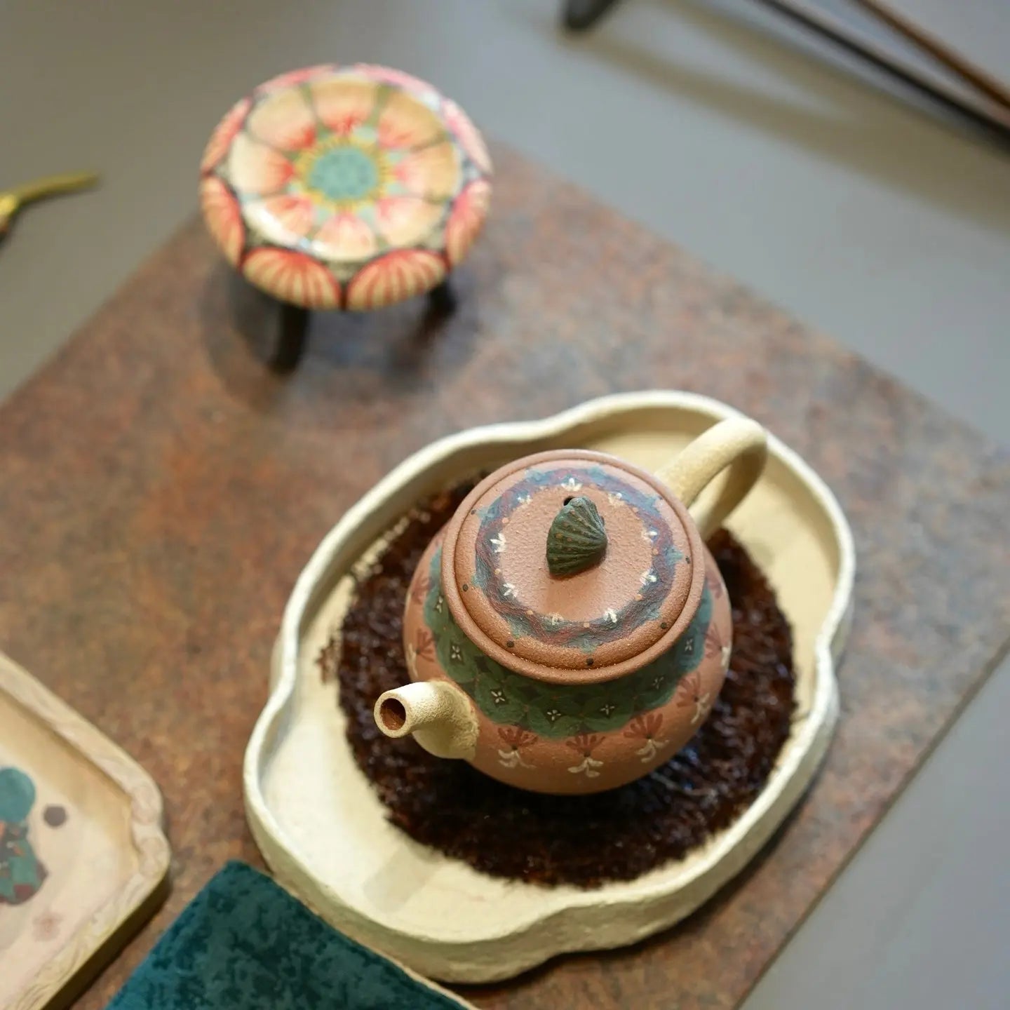 Ju Qian 130cc - Yixing Handmade Teapot 江苏宜兴