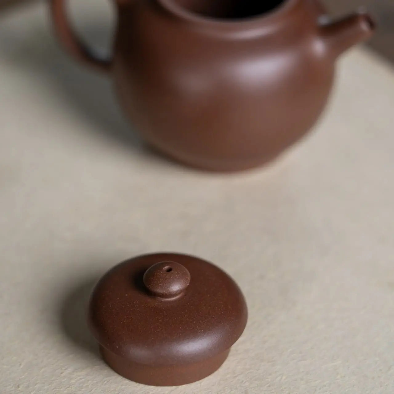 Jun Le 190cc - Yixing Handmade Teapot 江苏宜兴