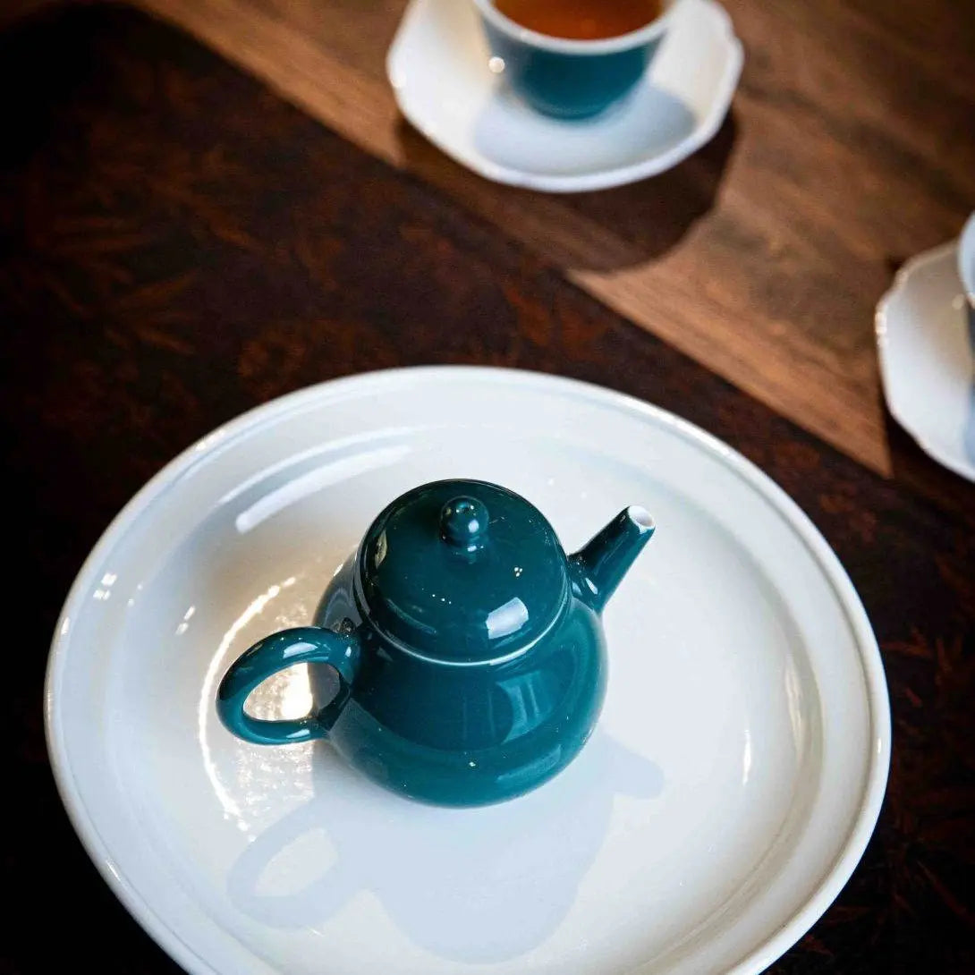 Kong Que Lv 90cc - Jing De Zhen Porcelain Teapot zycschina