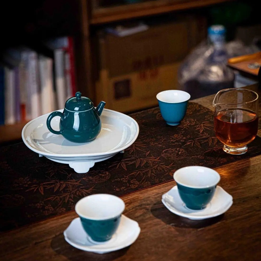 Kong Que Lv 90cc - Jing De Zhen Porcelain Teapot zycschina