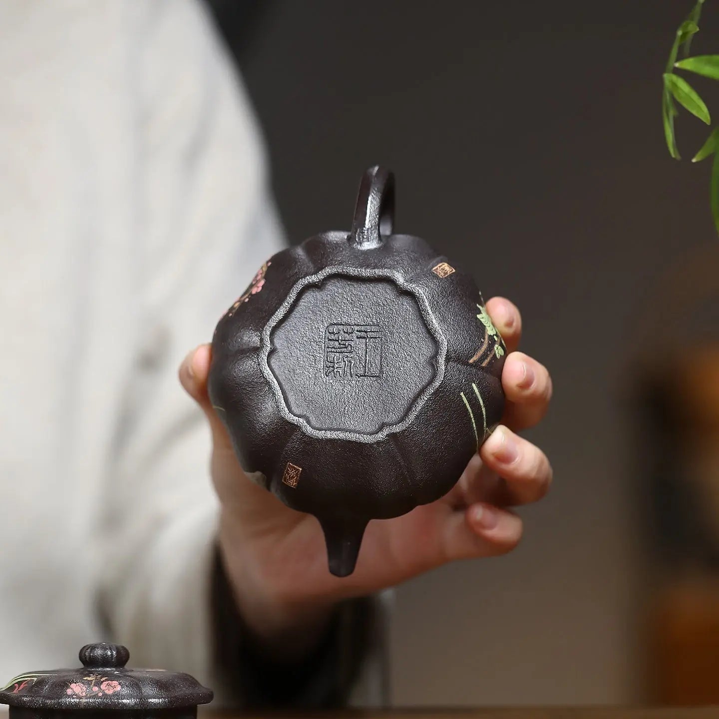 Kui Fang Gu 150cc - Yixing Handmade Teapot 江苏宜兴