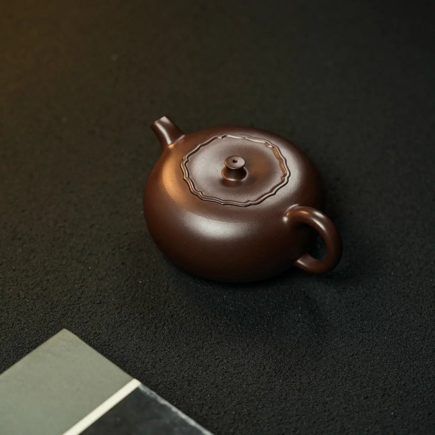 Lain Hua 160cc - Yixing Handmade Teapot 江苏宜兴
