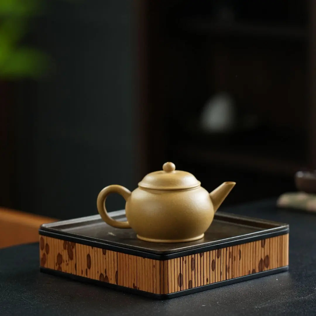 Level 130cc - Yixing Handmade Teapot 江苏宜兴