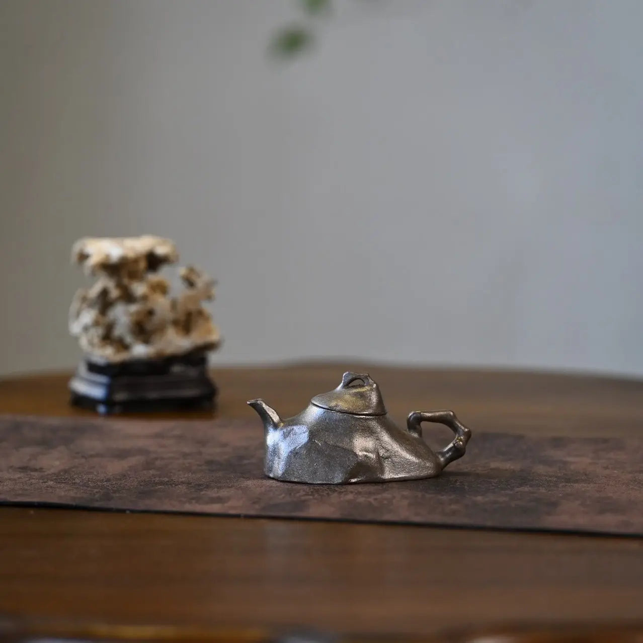 Li Bai 60cc - Yixing Handmade Teapot 江苏宜兴