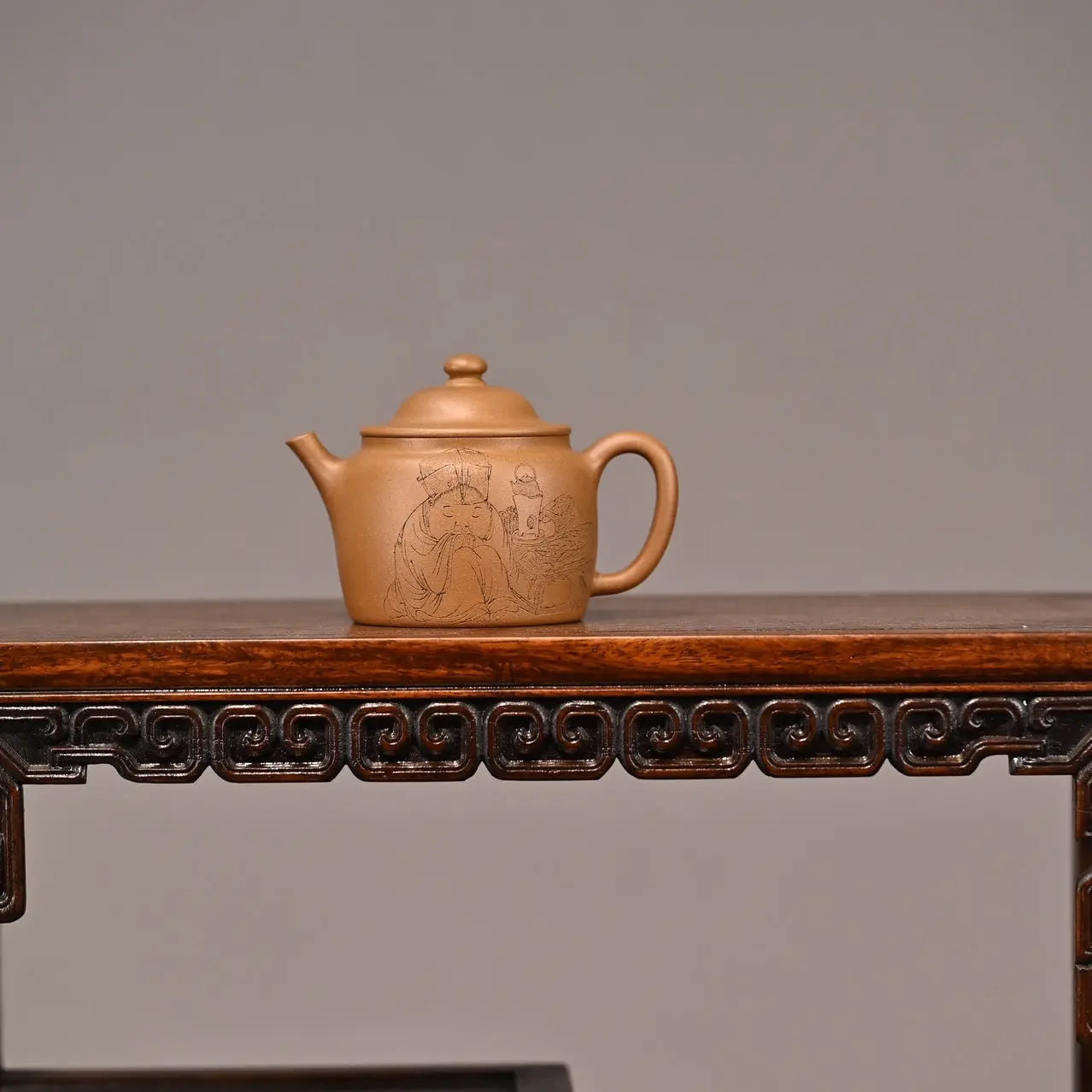 Li Mao 200cc - Yixing Handmade Teapot 江苏宜兴