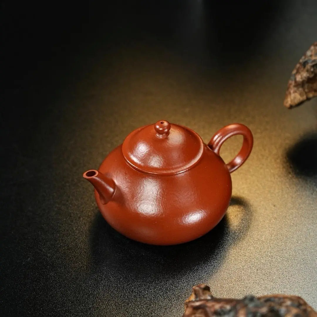Li Shi 120cc - Yixing Handmade Teapot 江苏宜兴