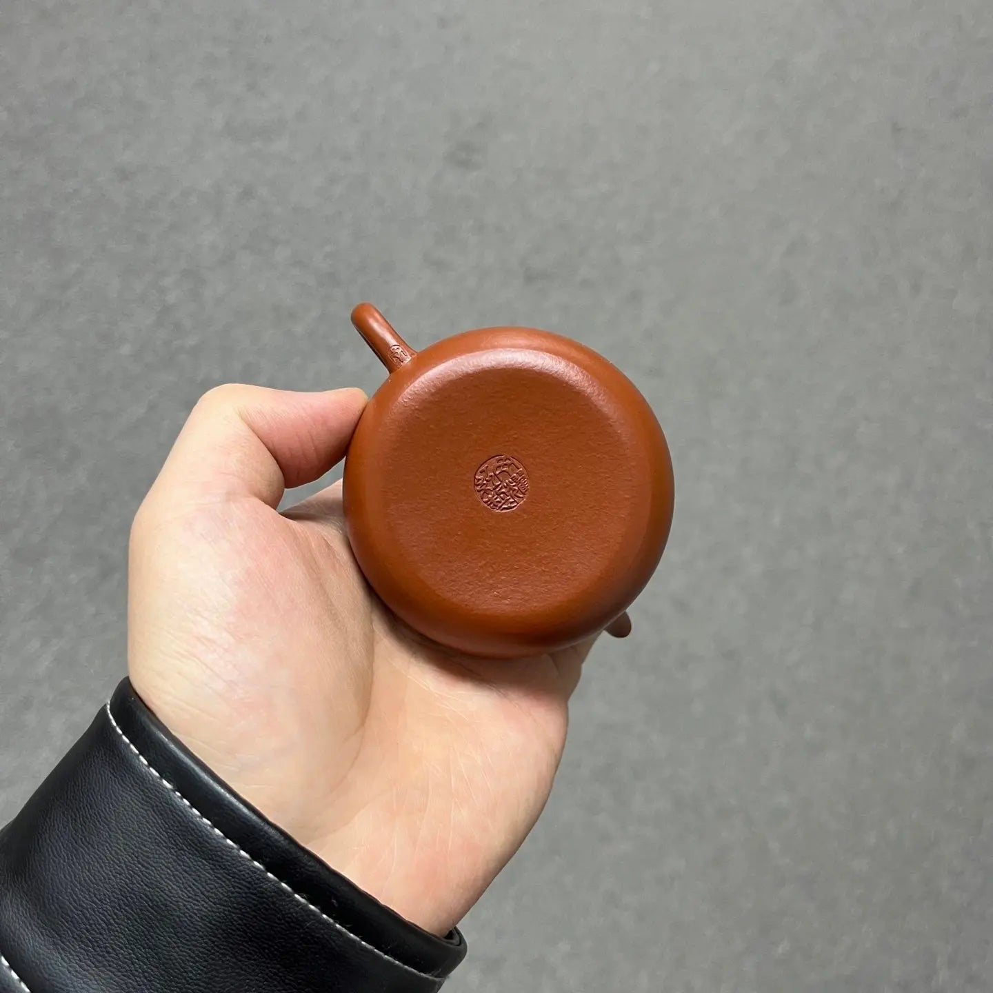 Li Shi 120cc - Yixing Handmade Teapot 江苏宜兴