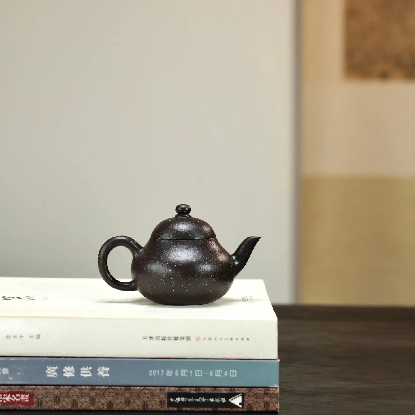 Li Shi 120cc - Yixing Handmade Teapot 江苏宜兴