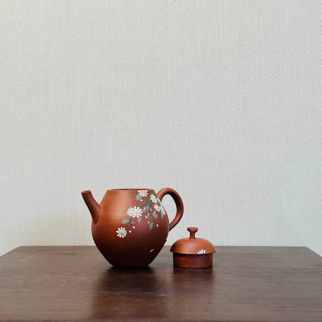 Li Shi 120cc - Yixing Handmade Teapot 江苏宜兴