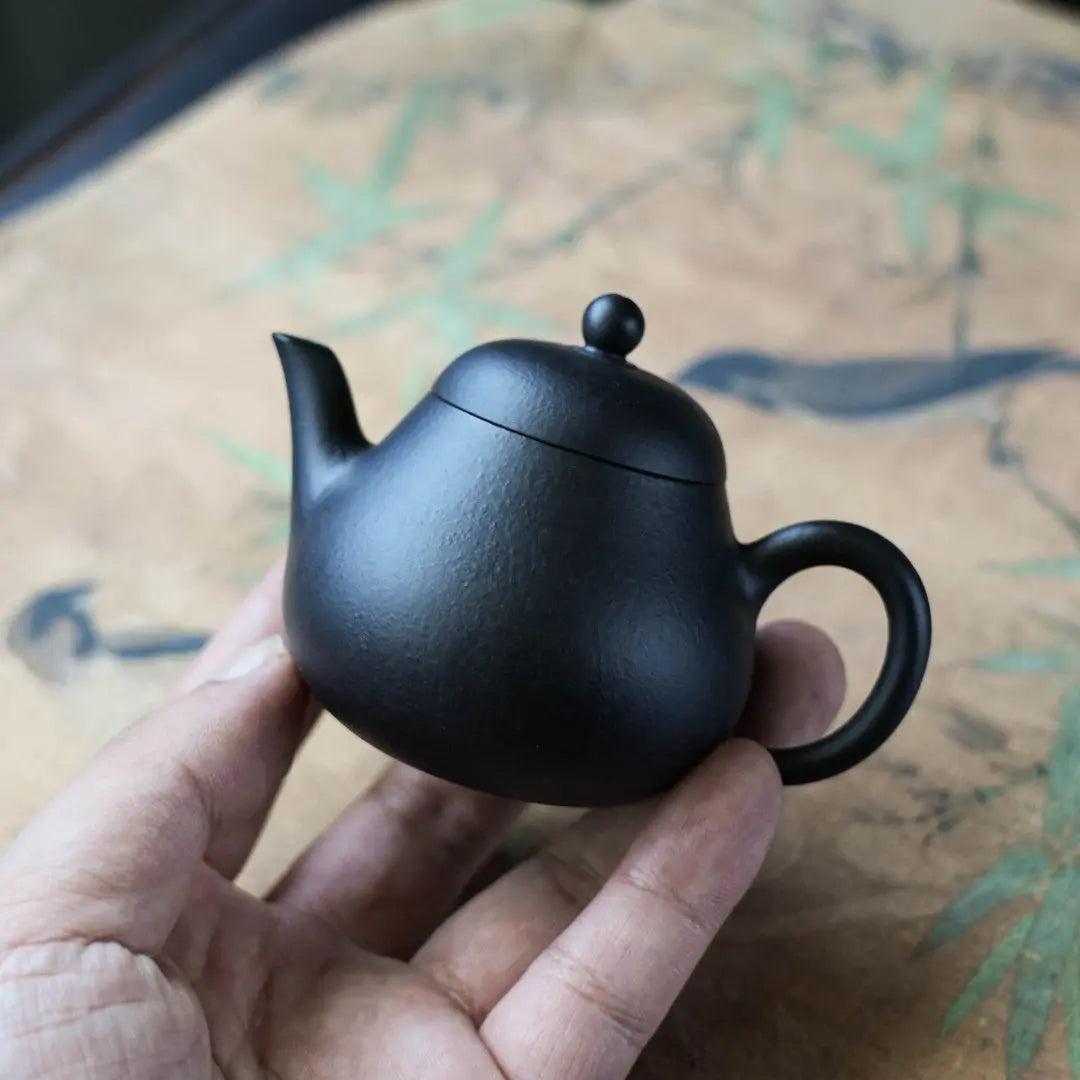Li Xing 100cc - Yixing Handmade Teapot 江苏宜兴