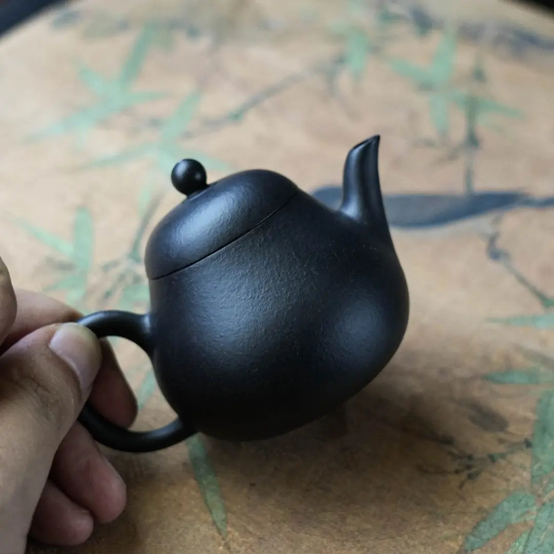 Li Xing 100cc - Yixing Handmade Teapot 江苏宜兴