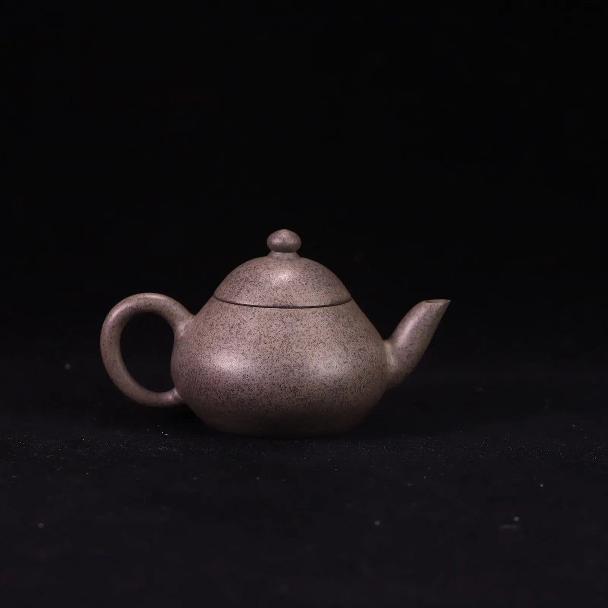 Li Xing 110cc - Yixing Handmade Teapot 江苏宜兴