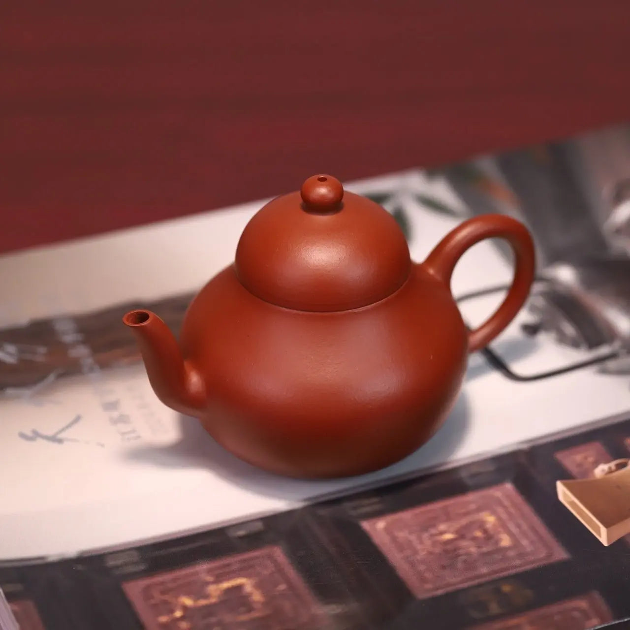 Li Xing 140cc - Yixing Handmade Teapot 江苏宜兴