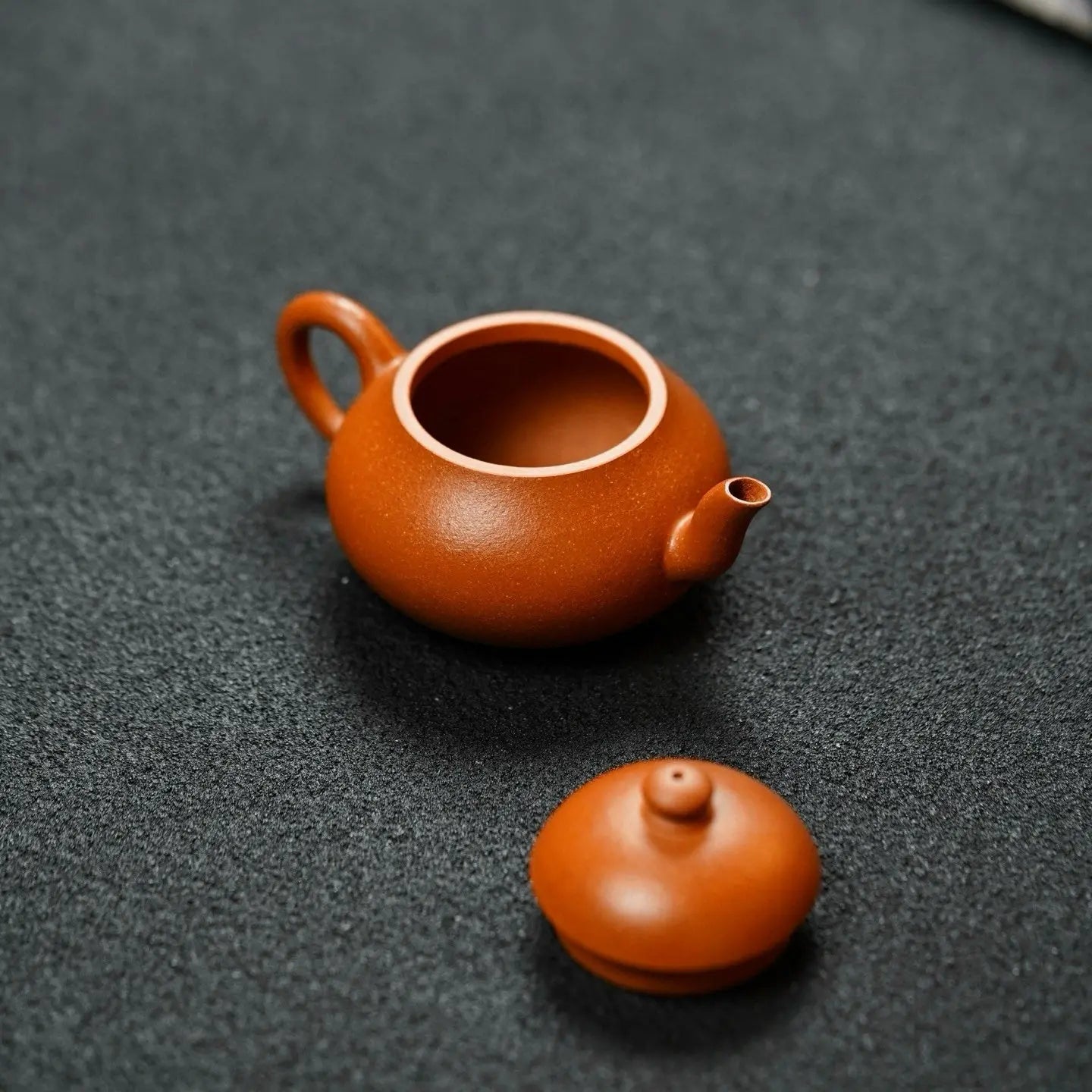 Li Xing 85cc - Yixing Handmade Teapot 江苏宜兴