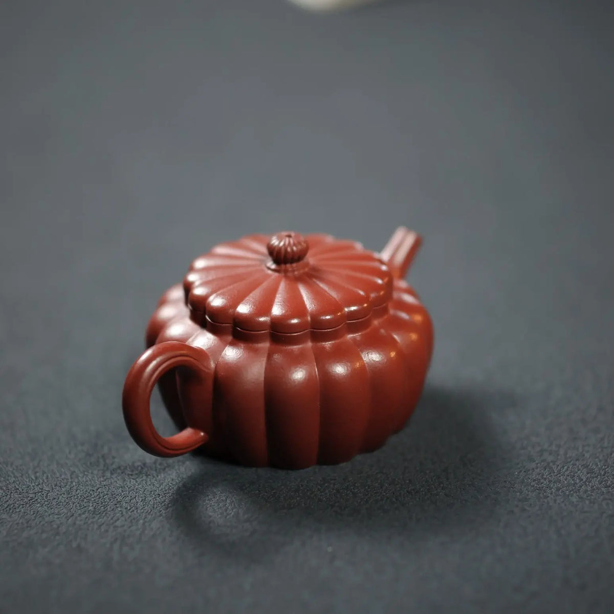 Lian Ban 120cc - Yixing Handmade Teapot 江苏宜兴