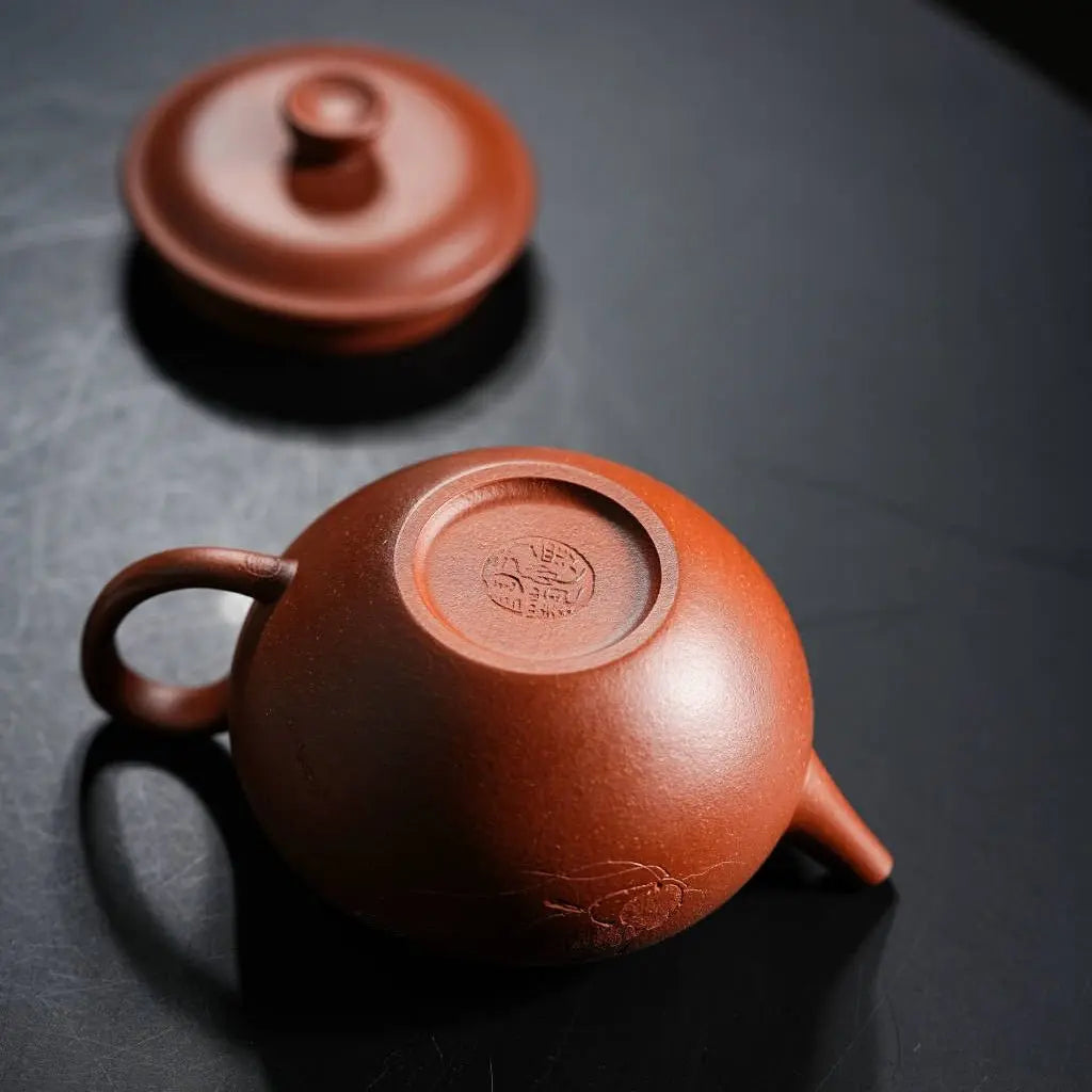 Lian Nian You Yu 180cc - Yixing Handmade Teapot 江苏宜兴