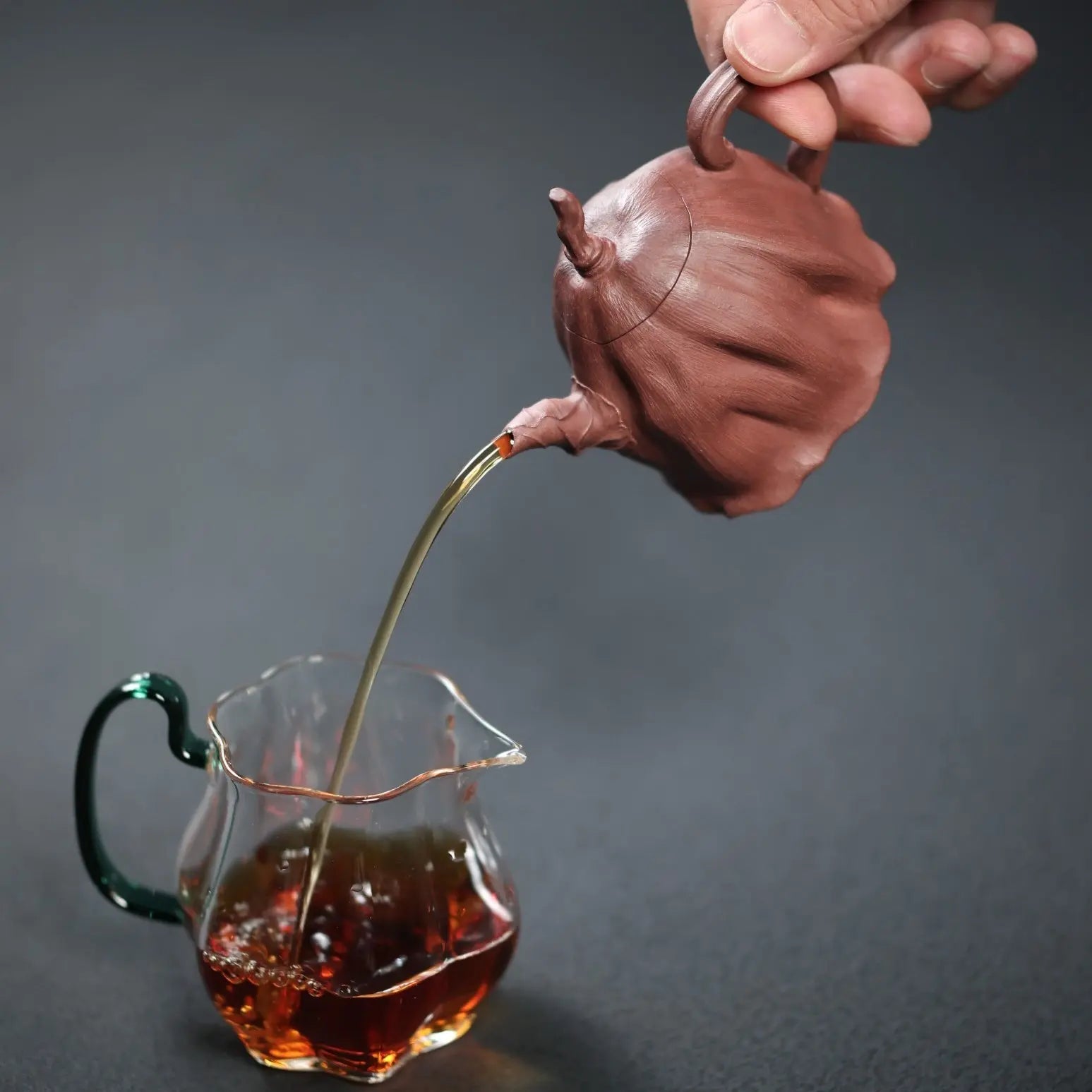 Lian Peng 165cc - Yixing Handmade Teapot 江苏宜兴