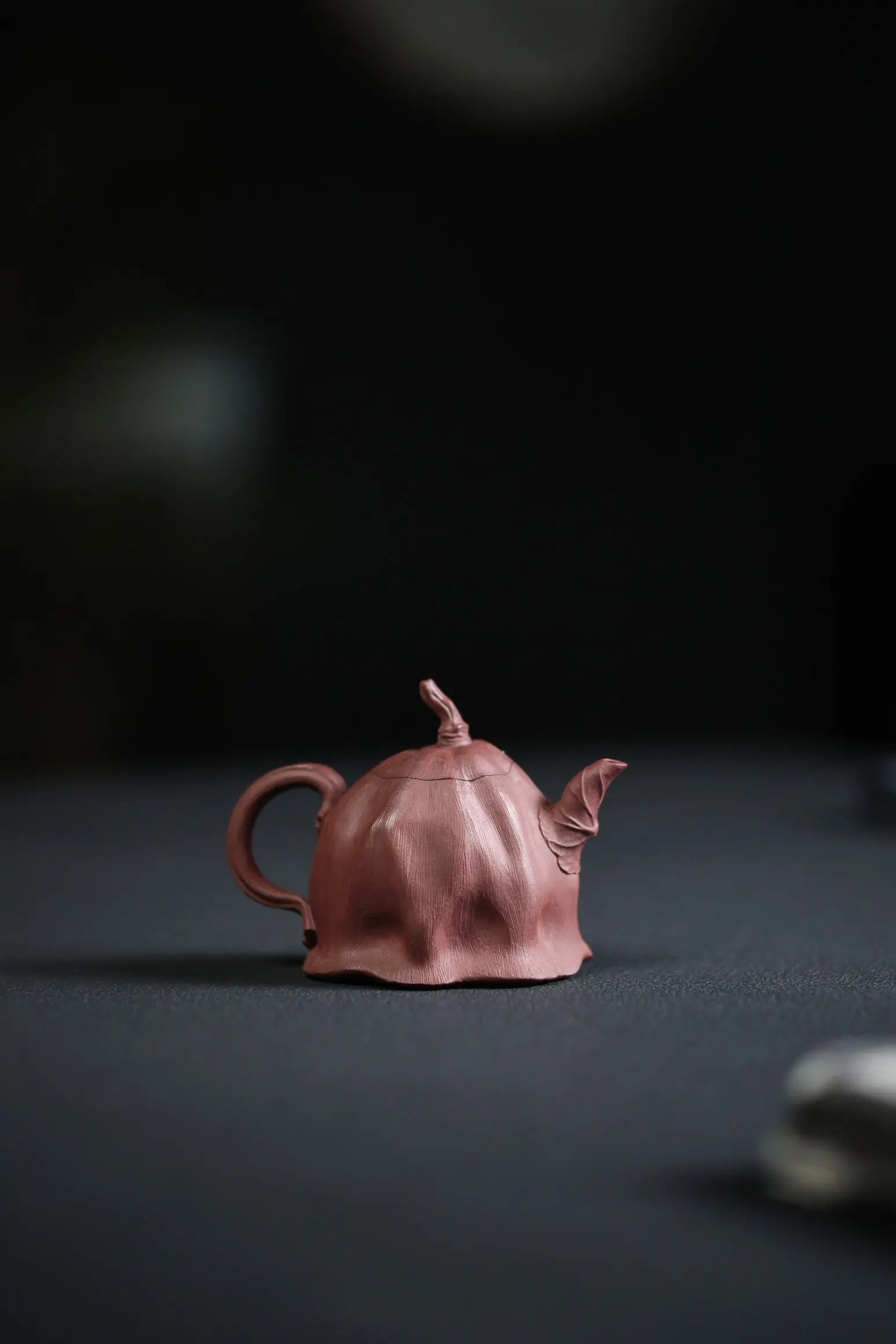 Lian Peng 165cc - Yixing Handmade Teapot 江苏宜兴