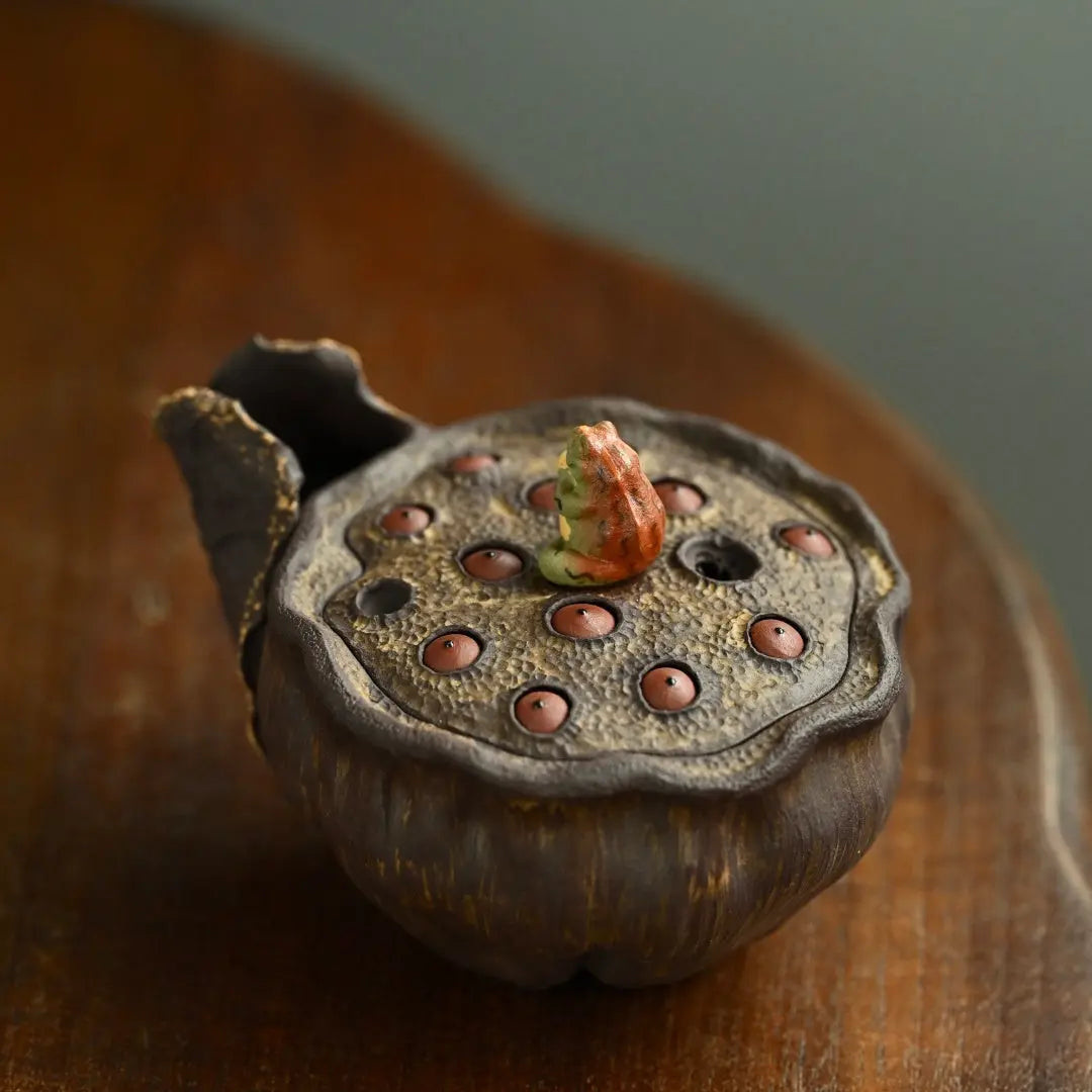 Lian Peng Set 250cc - Yixing Handmade Teapot 江苏宜兴
