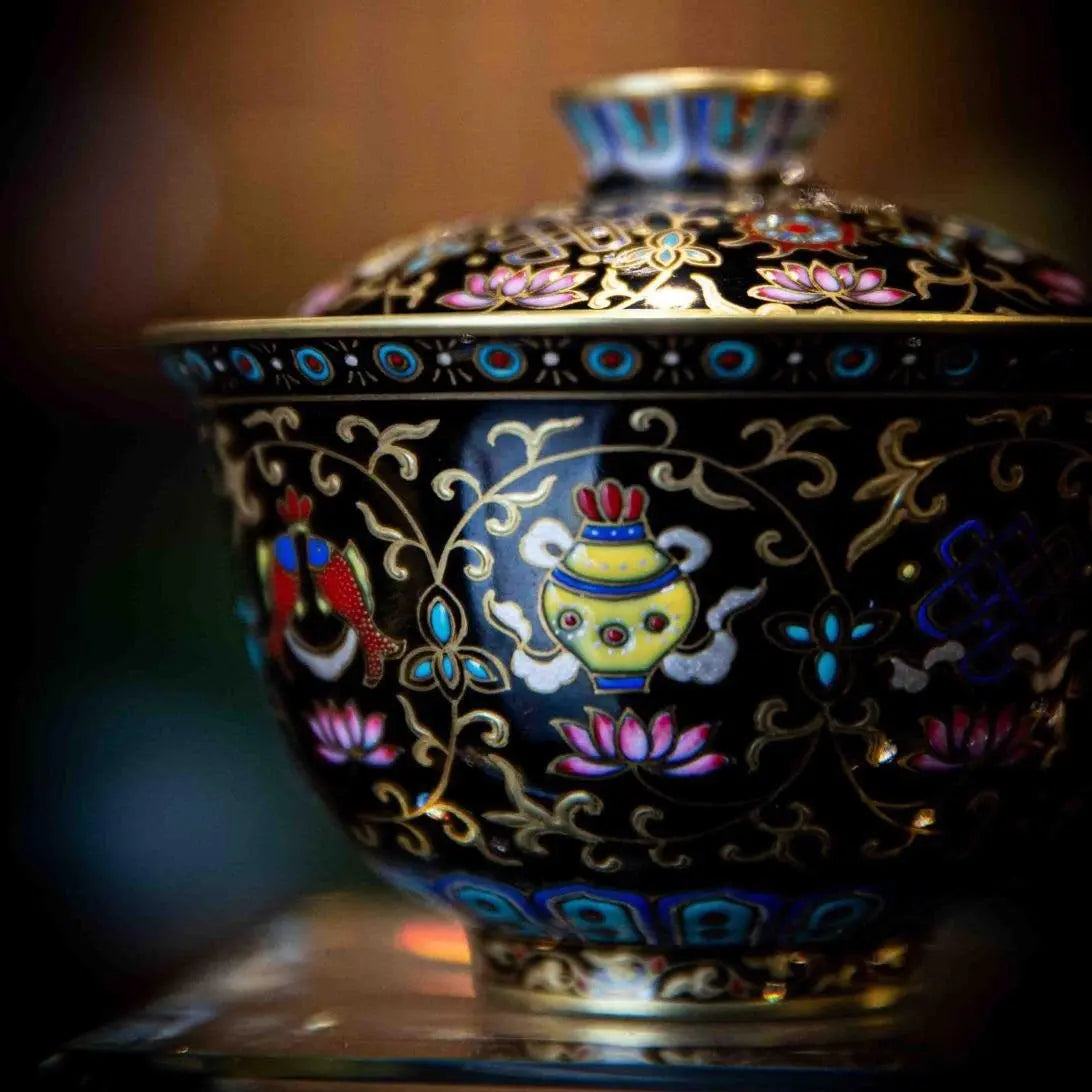 Lian Tuo Ba Bao 100cc - Jing De Zhen Porcelain Gaiwan zycschina