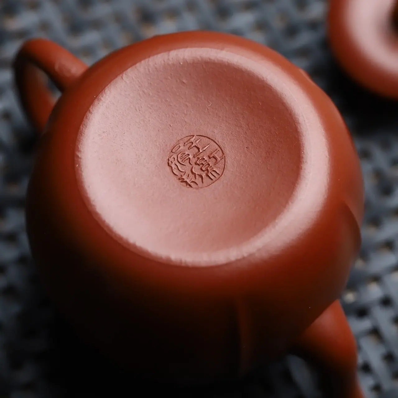 Lian Yun 180cc - Yixing Handmade Teapot 江苏宜兴