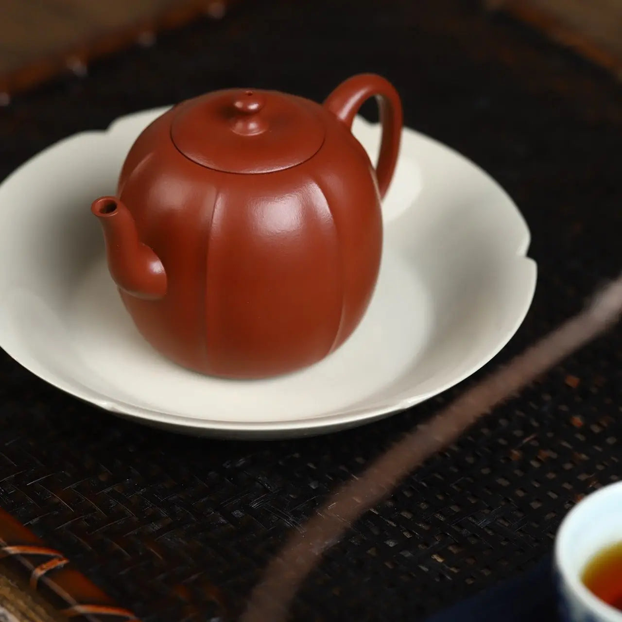 Lian Yun 180cc - Yixing Handmade Teapot 江苏宜兴