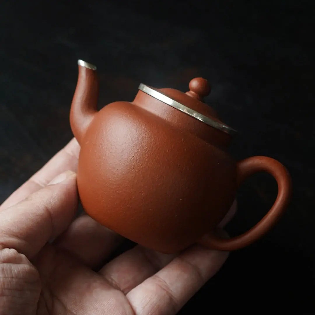 Lian Zi 120cc - Yixing Handmade Teapot 江苏宜兴