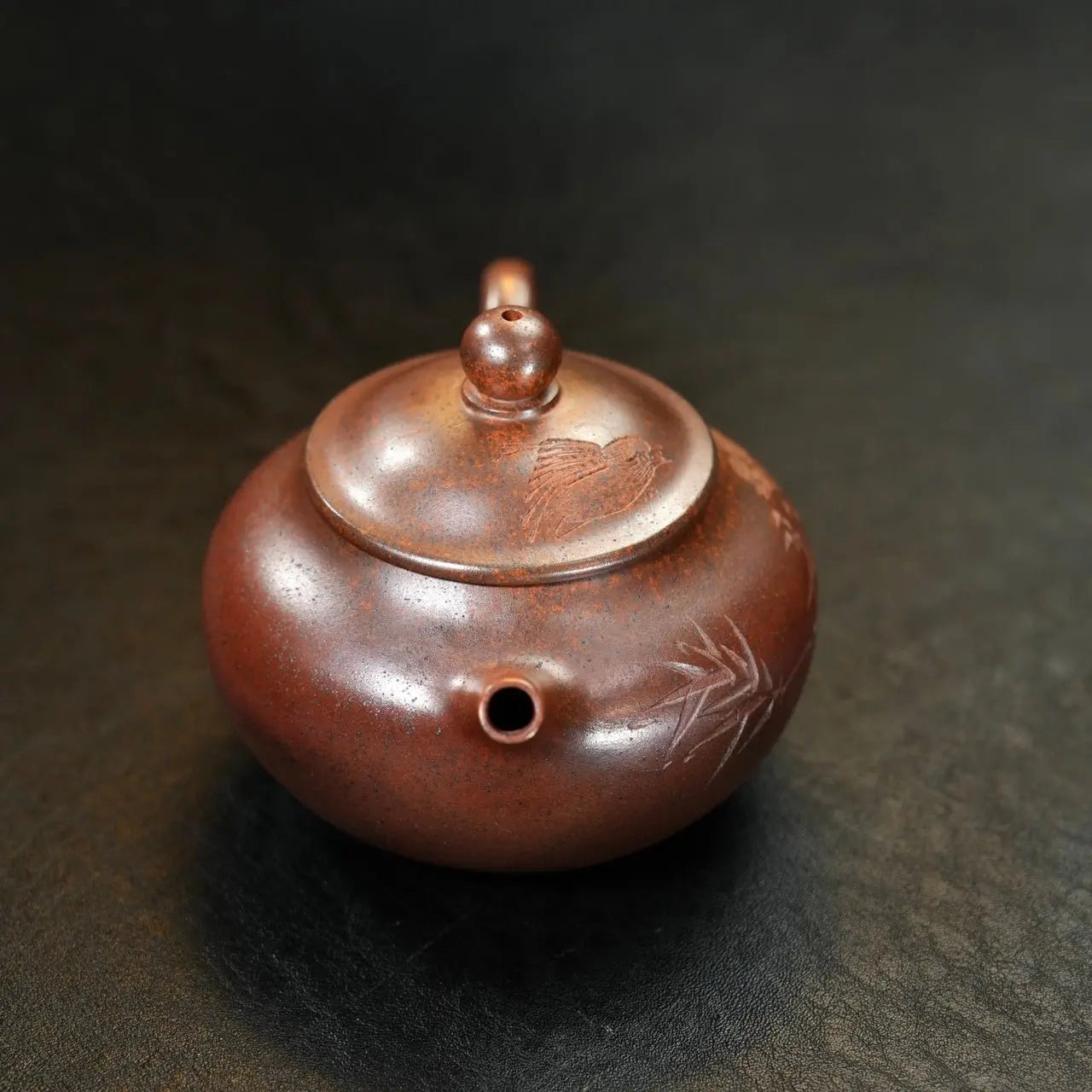 Lian Zi 150cc - Yixing Handmade Teapot 江苏宜兴