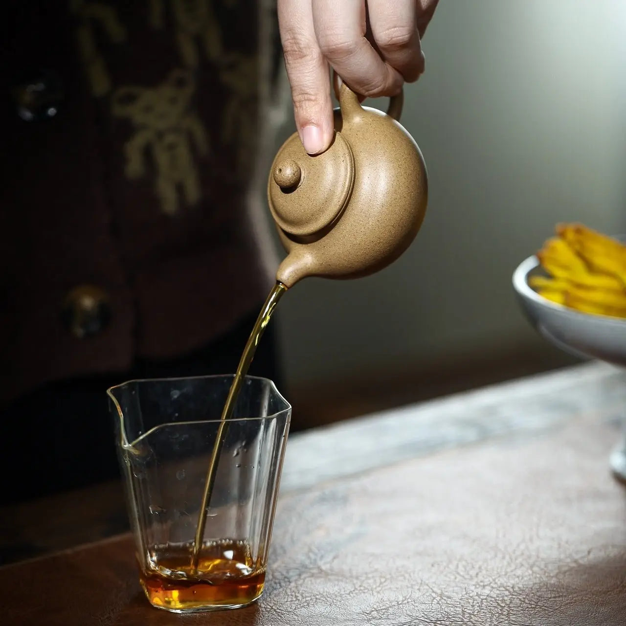 Lian Zi 150cc - Yixing Handmade Teapot 江苏宜兴