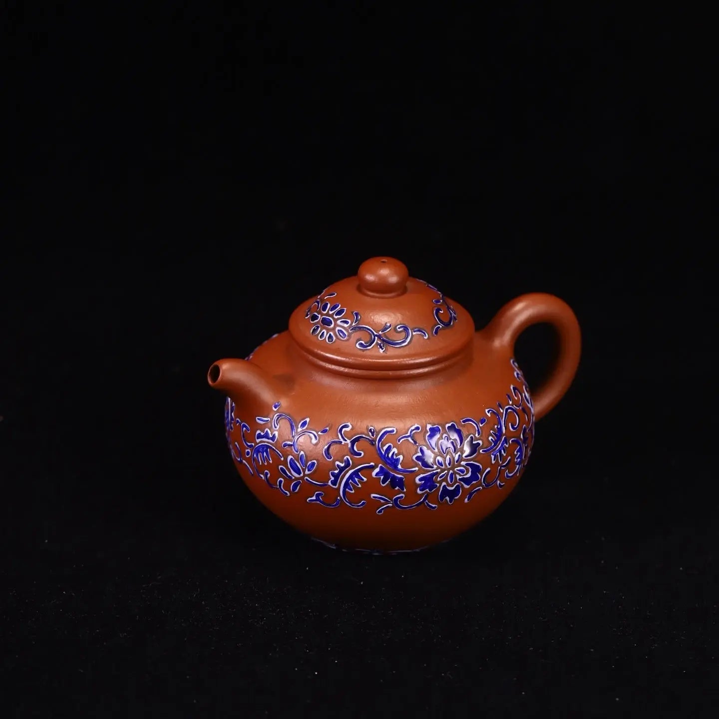 Lian Zi 150cc - Yixing Handmade Teapot 江苏宜兴