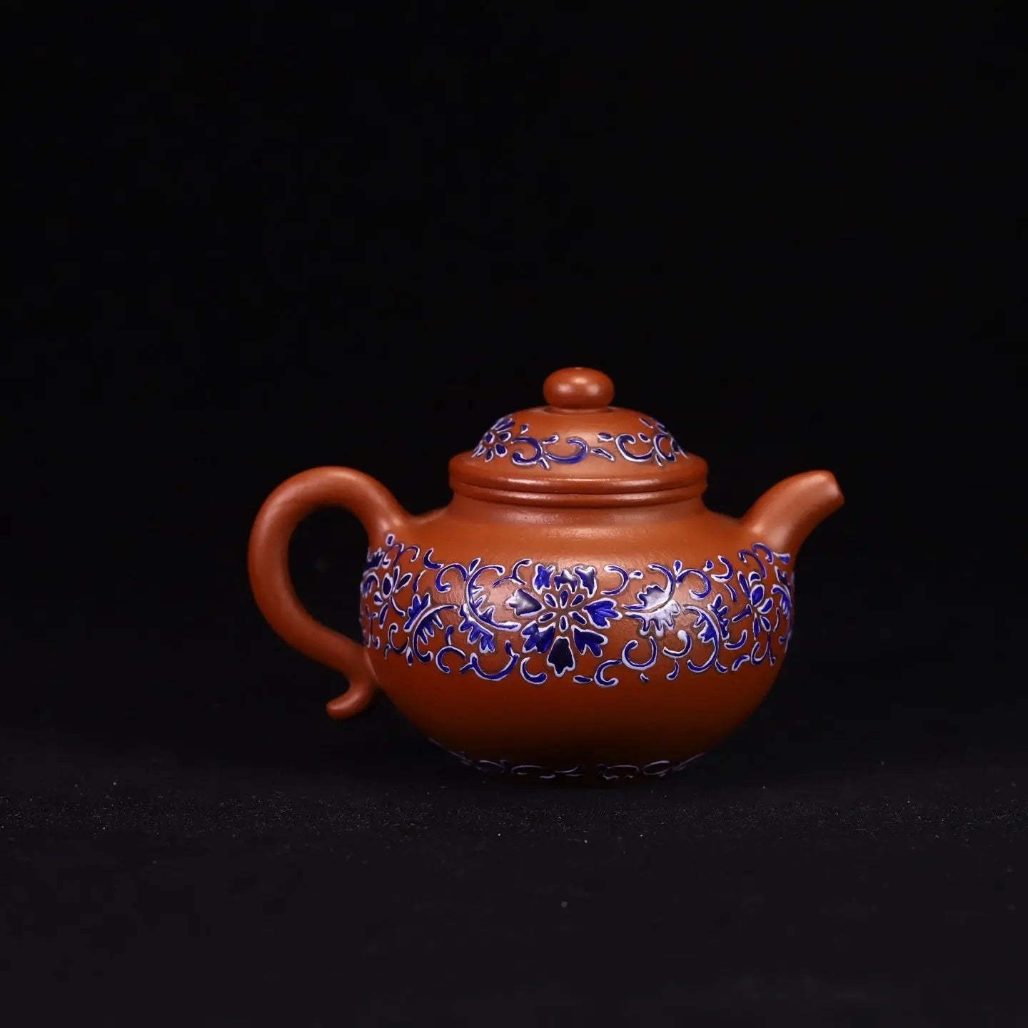 Lian Zi 150cc - Yixing Handmade Teapot 江苏宜兴
