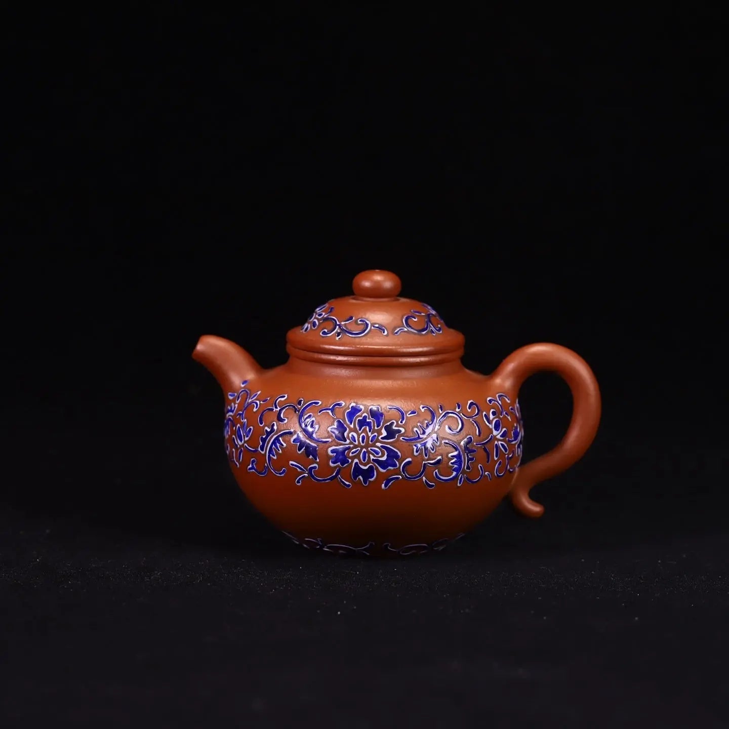 Lian Zi 150cc - Yixing Handmade Teapot 江苏宜兴