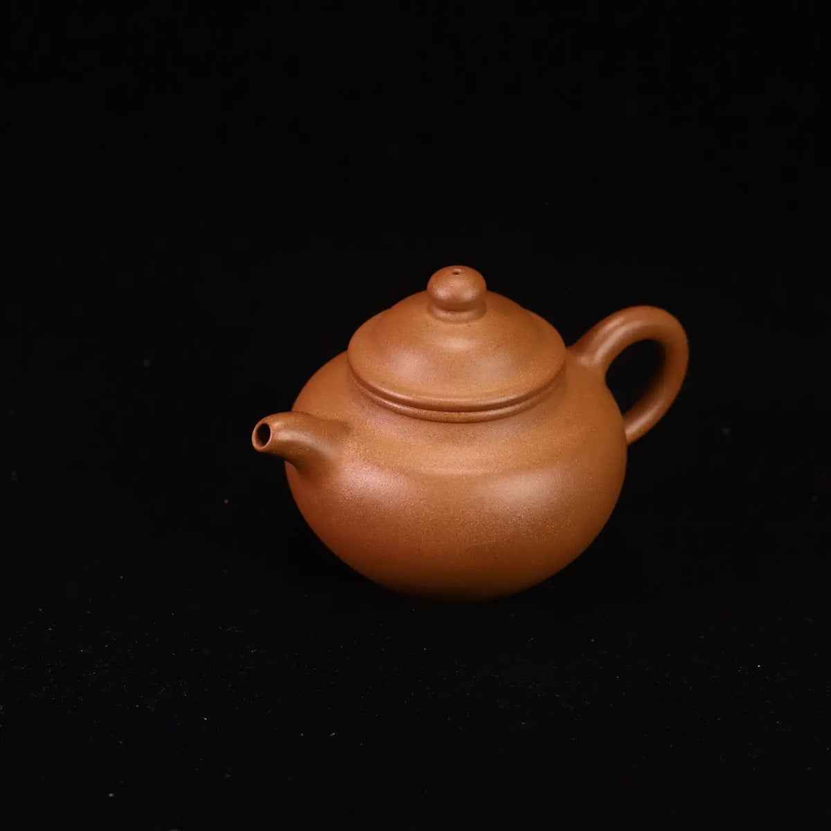 Lian Zi 150cc - Yixing Handmade Teapot 江苏宜兴