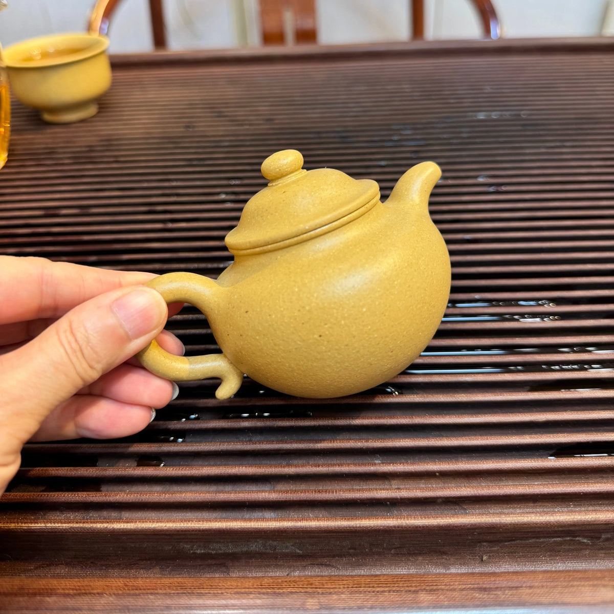 Lian Zi 180cc - Yixing Handmade Teapot 江苏宜兴