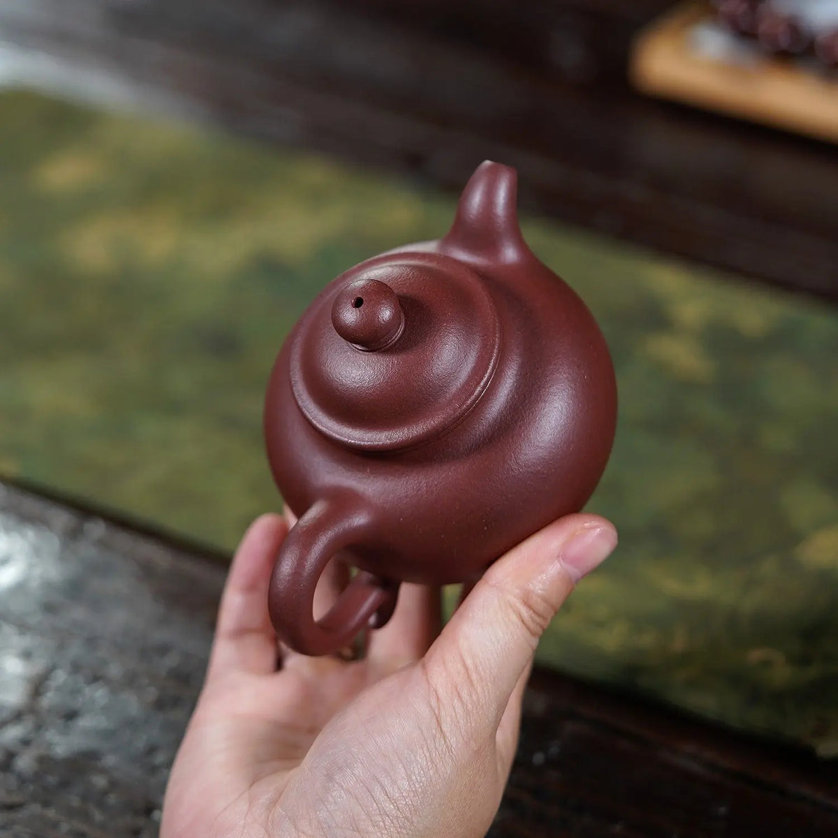 Lian Zi 200cc - Yixing Handmade Teapot 江苏宜兴