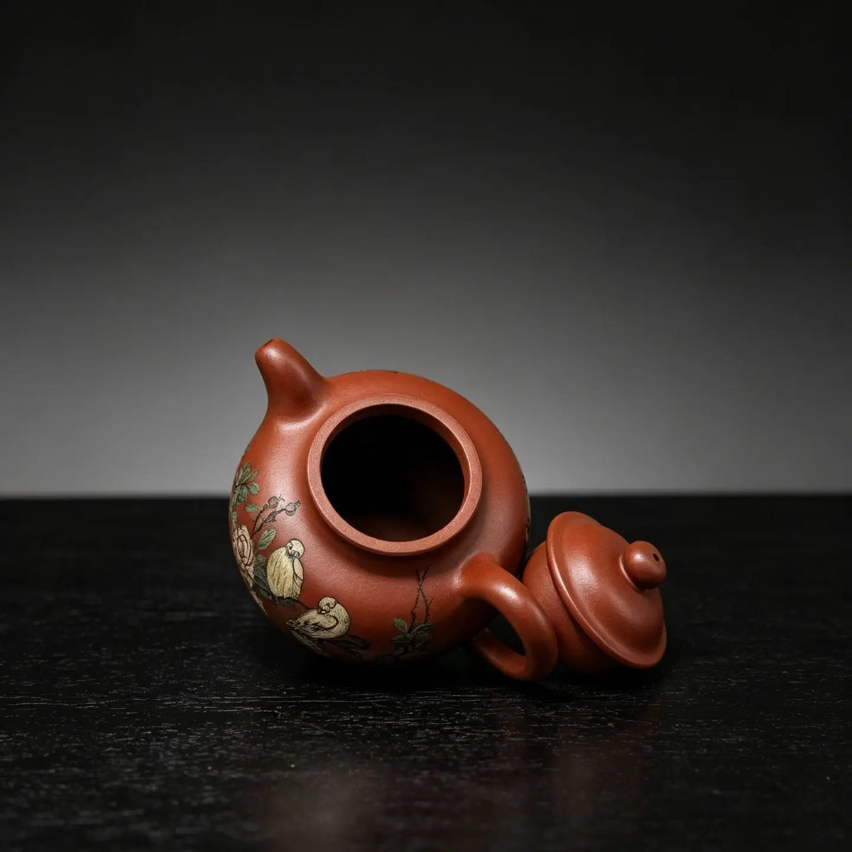 Lian Zi 200cc - Yixing Handmade Teapot 江苏宜兴