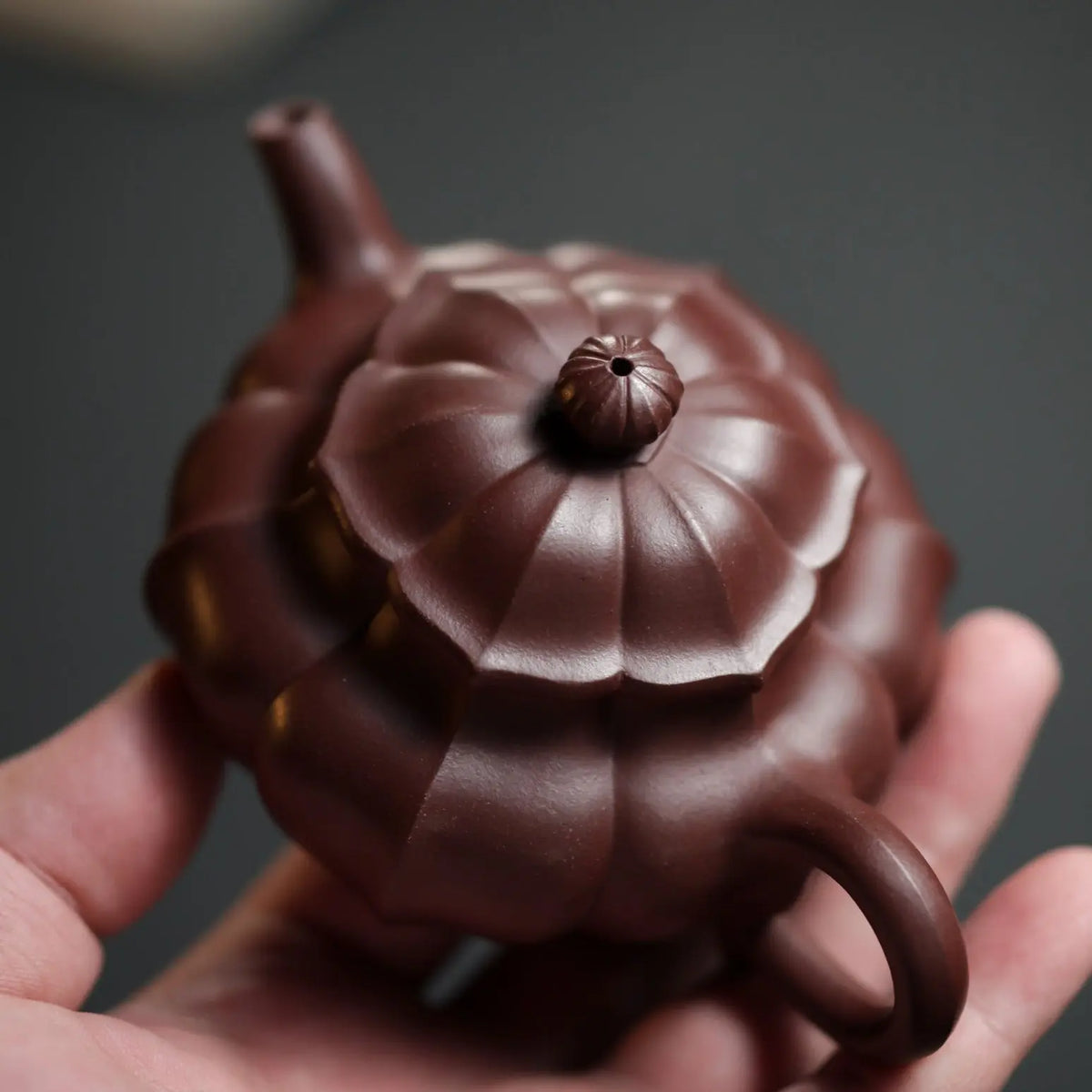 Ling Hua 200cc - Yixing Handmade Teapot 江苏宜兴