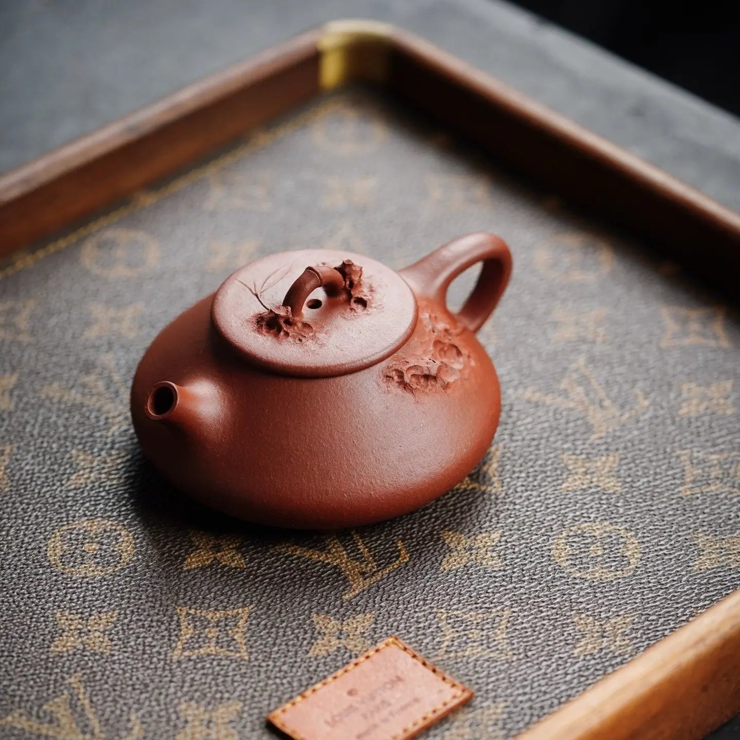 Ling Shi Shi Piao 110cc - Yixing Handmade Teapot 江苏宜兴