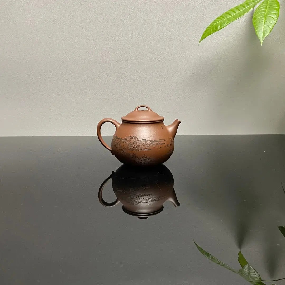 Ling Zhu 160cc - Yixing Handmade Teapot 江苏宜兴