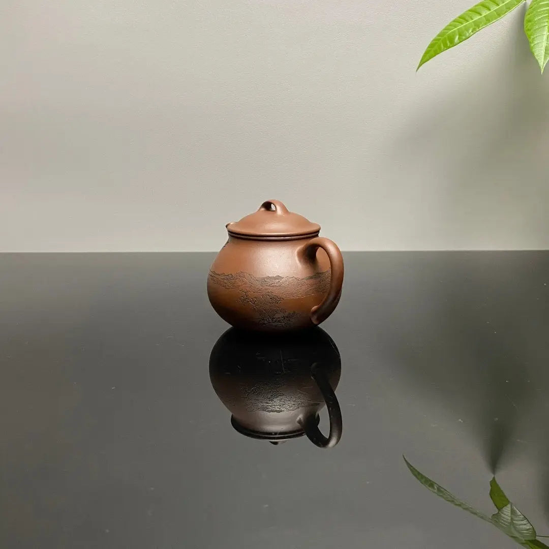 Ling Zhu 160cc - Yixing Handmade Teapot 江苏宜兴