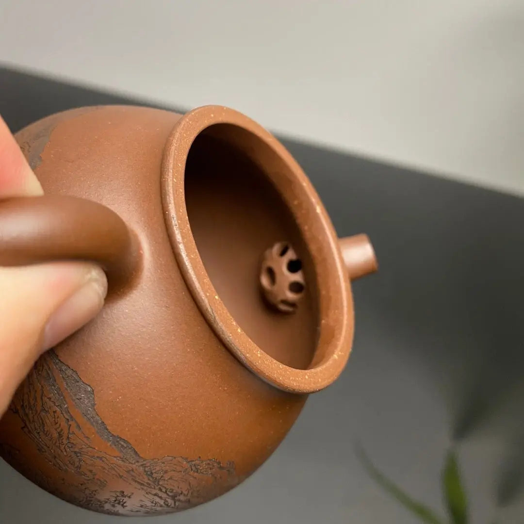 Ling Zhu 160cc - Yixing Handmade Teapot 江苏宜兴