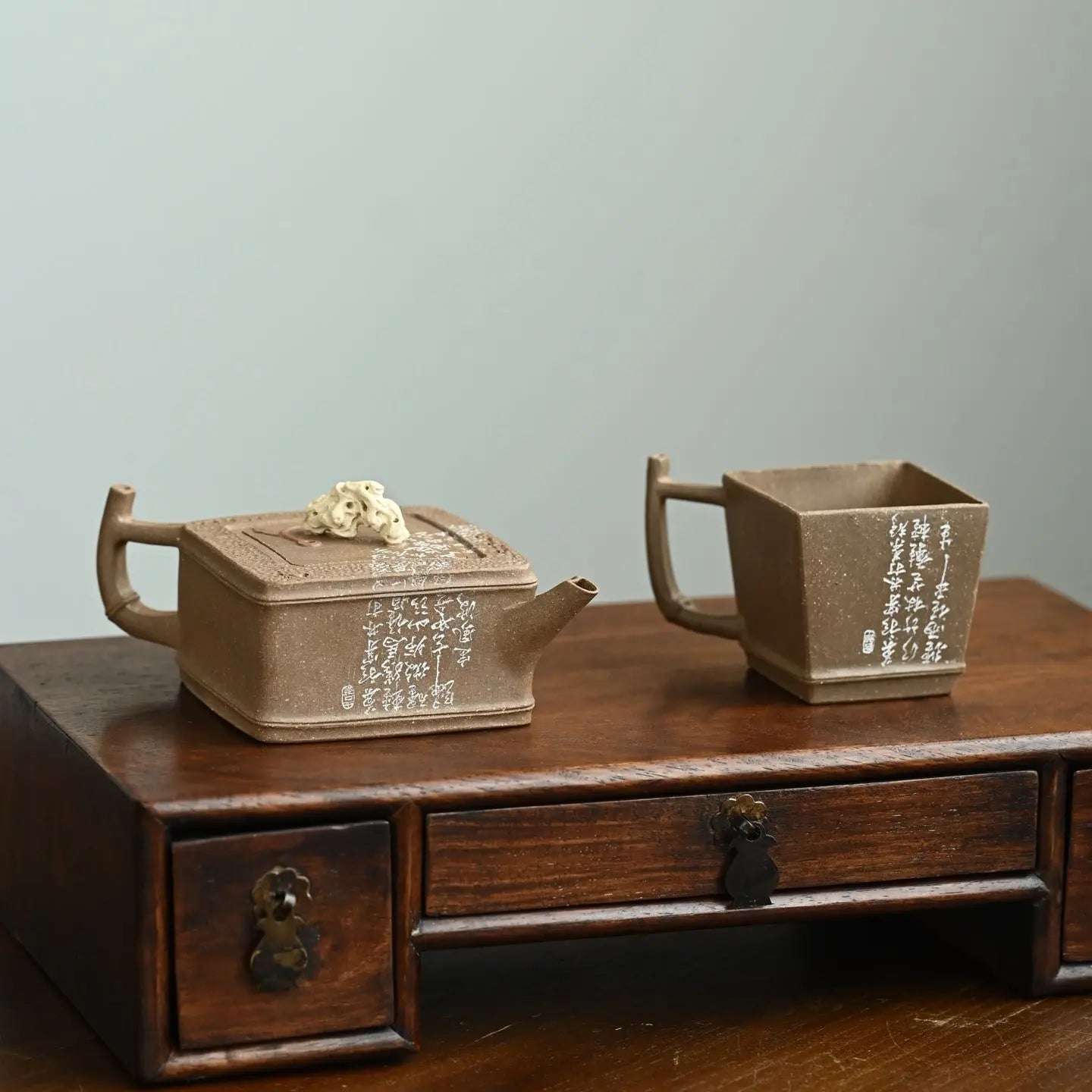 Ling Zhu 190cc - Yixing Handmade Teapot 江苏宜兴