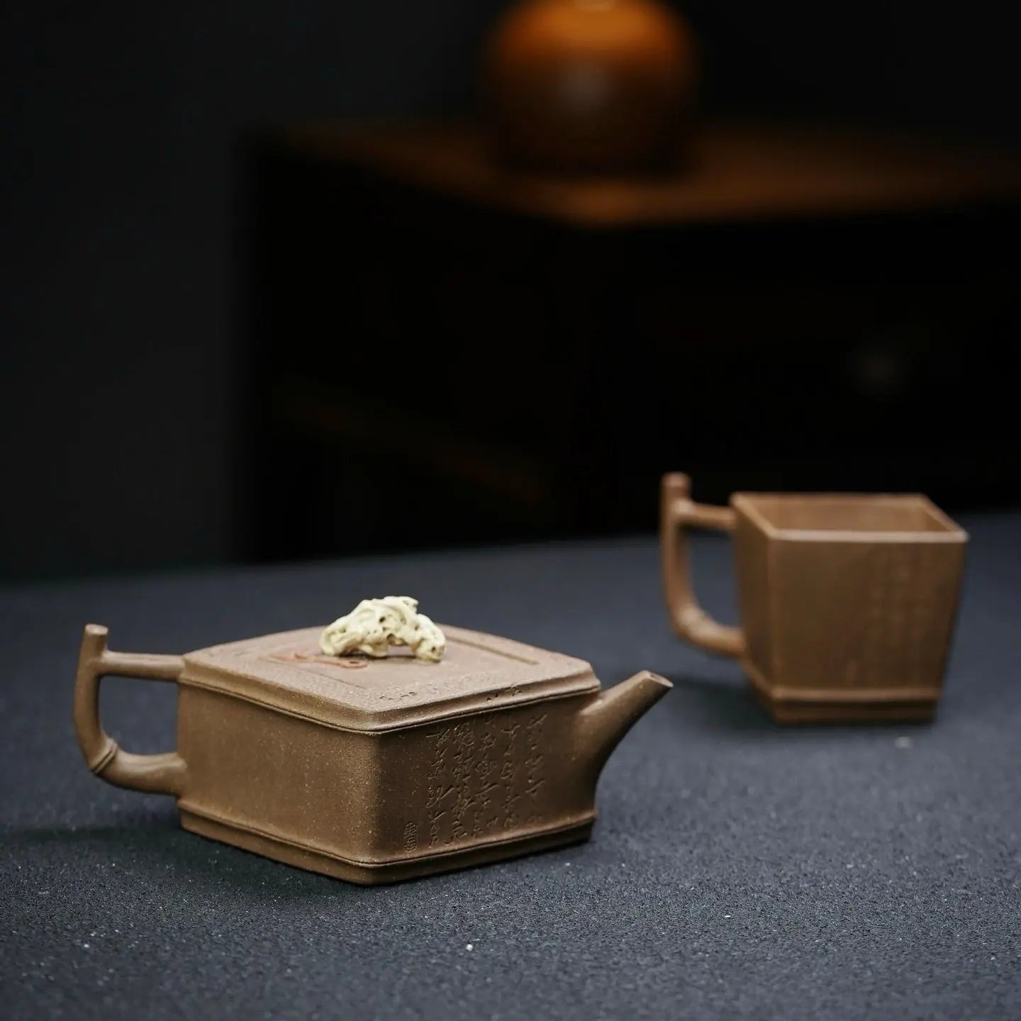 Ling Zhu Tao Zu 190cc - Yixing Handmade Teapot 江苏宜兴