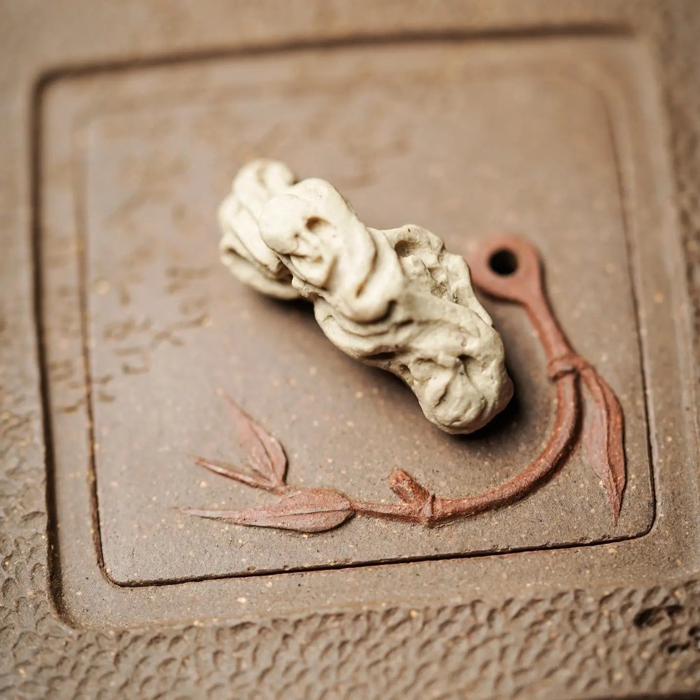 Ling Zhu Tao Zu 190cc - Yixing Handmade Teapot 江苏宜兴