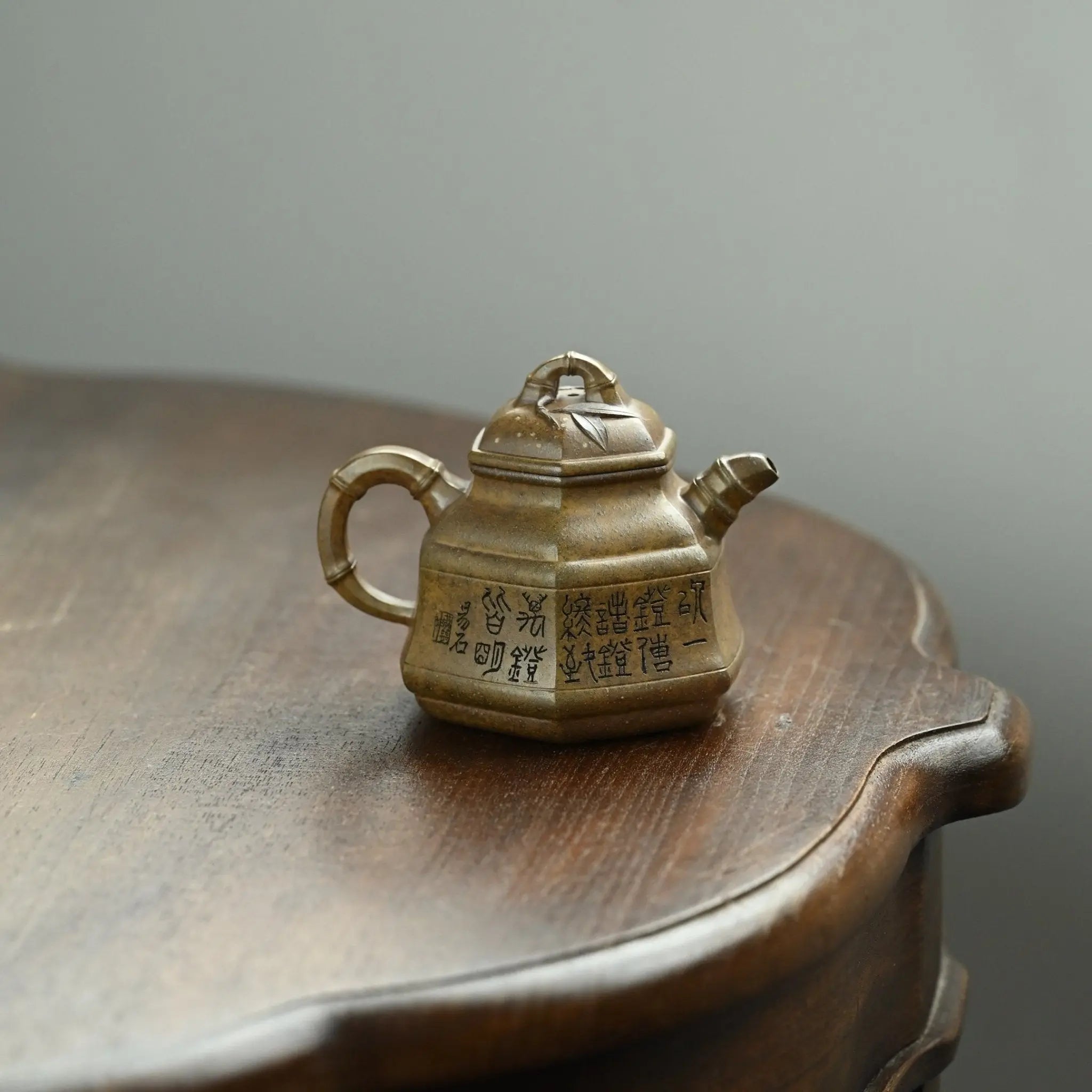 Liu Ban Zhu Ding 160cc - Yixing Handmade Teapot 江苏宜兴