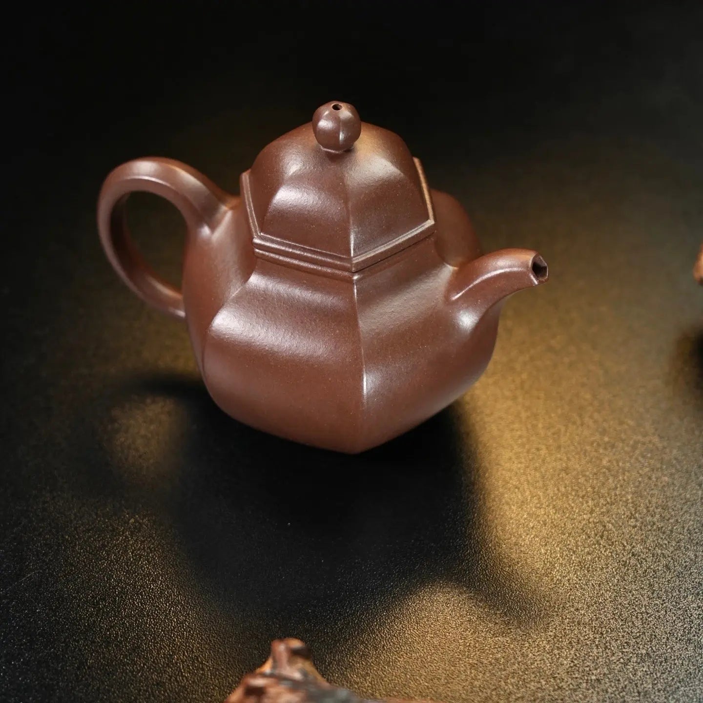 Liu Fang Duo Qiu 160cc - Yixing Handmade Teapot 江苏宜兴
