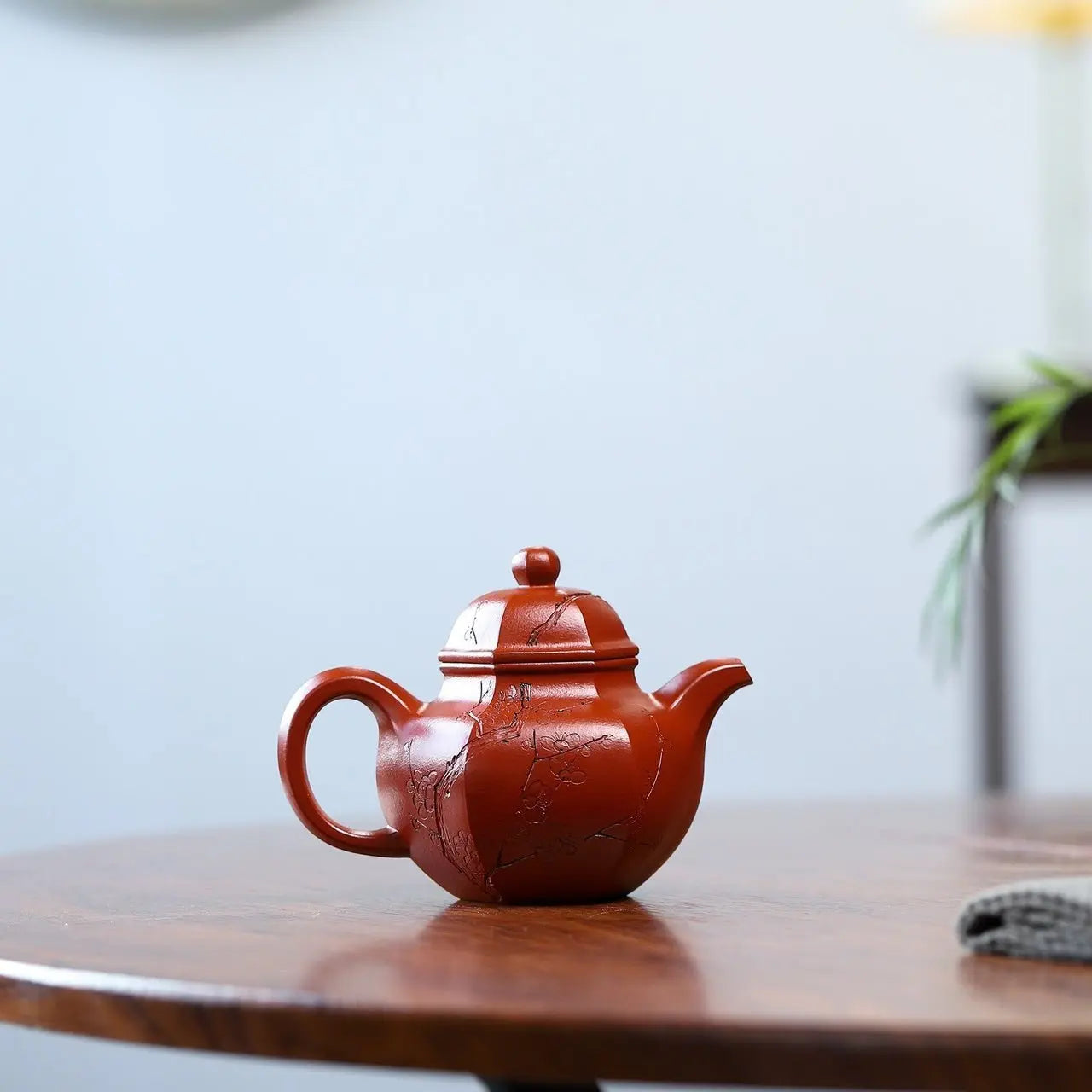 Liu Fang Duo Qiu 200cc - Yixing Handmade Teapot 江苏宜兴