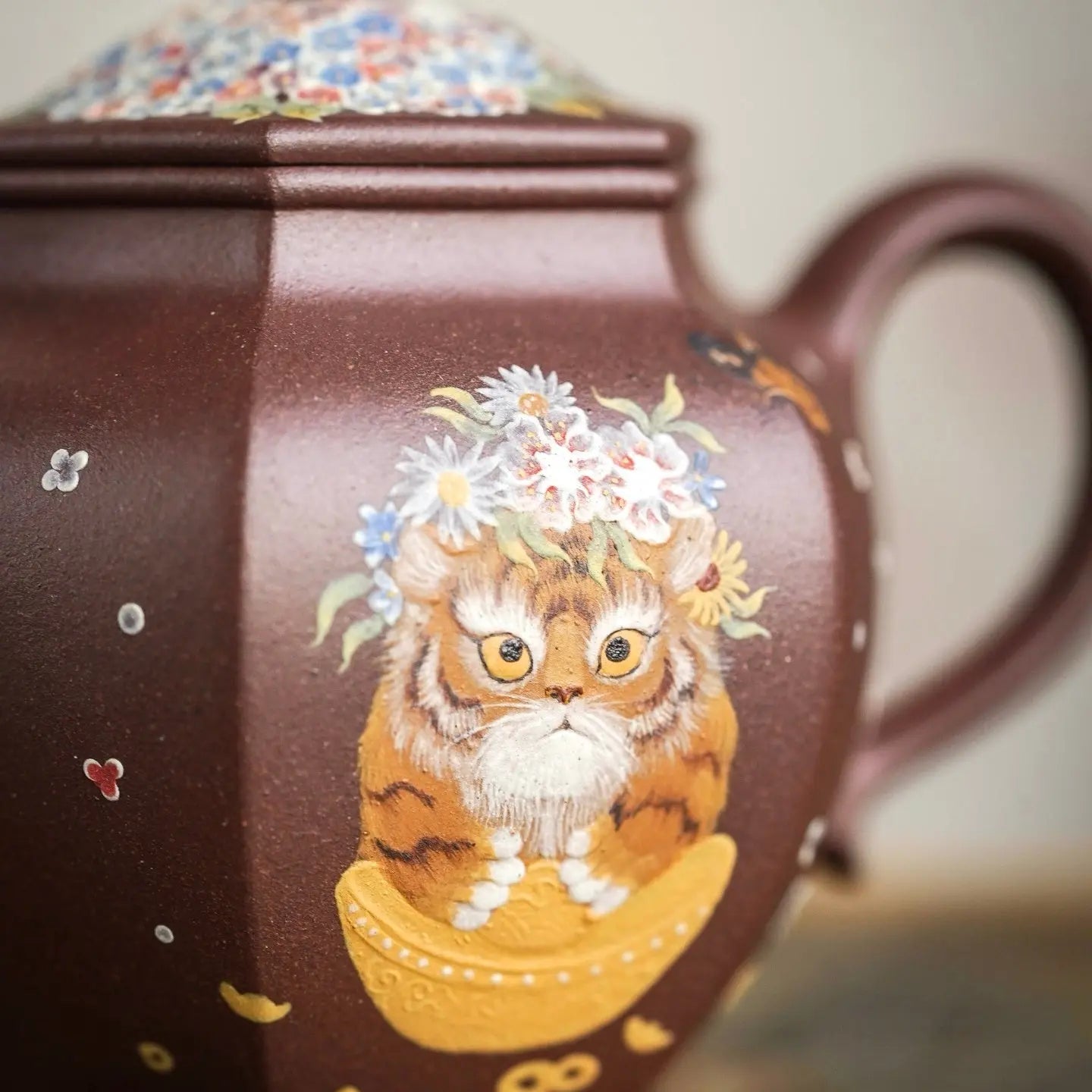 Liu Fang Gong Deng 180cc - Yixing Handmade Teapot 江苏宜兴