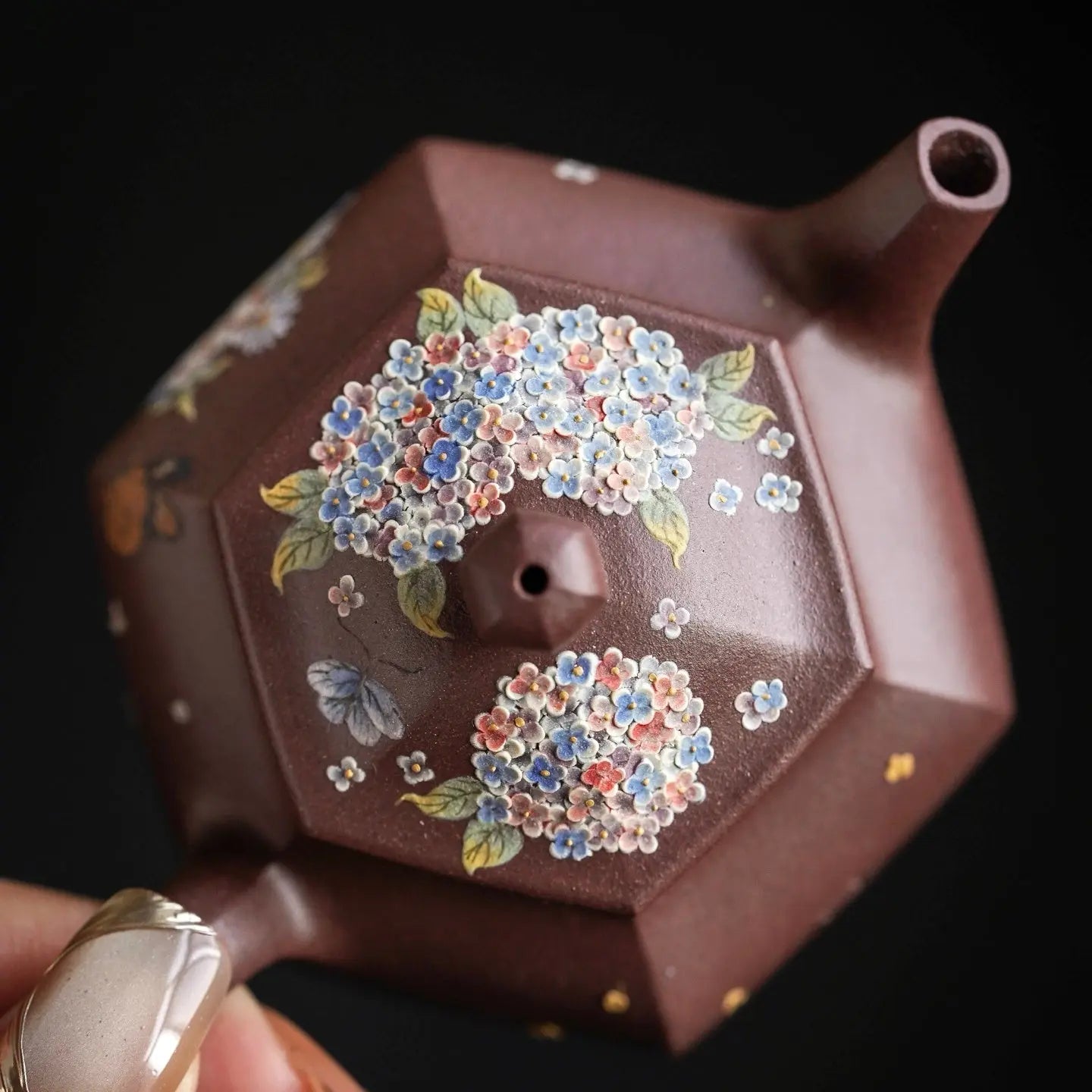 Liu Fang Gong Deng 180cc - Yixing Handmade Teapot 江苏宜兴
